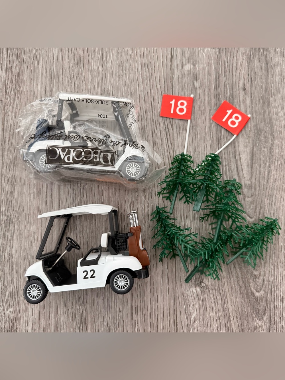 DecoPac Golf Club Cart Caddy Car with Accessories cake toppers